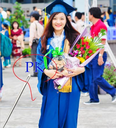 Bán buôn áo cử nhân sinh viên giá rẻ