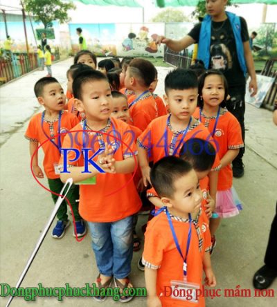 thiết kế và may đồng phục mầm non