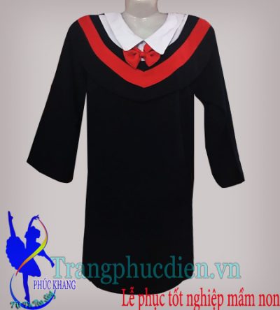 Lễ phục nhận bằng trẻ em