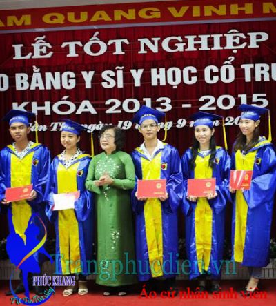 Lễ phục tổng kết nhận bằng sinh viên